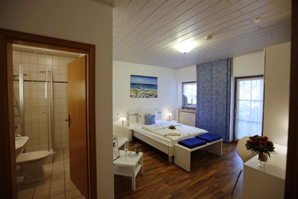 Landhotel Villa Moritz Garni Oberahr Bilik gambar